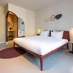 コンシャス ミュージアム スクエア