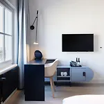 コンシャス ミュージアム スクエア