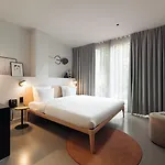 コンシャス ミュージアム スクエア アムステルダム