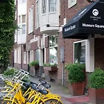 コンシャス ミュージアム スクエア 4*