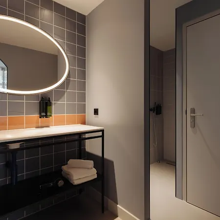 Hotell Conscious Museum Square 4*