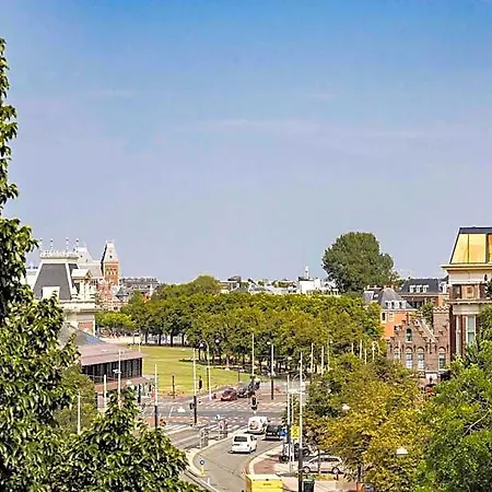 Conscious Museum Square 4*