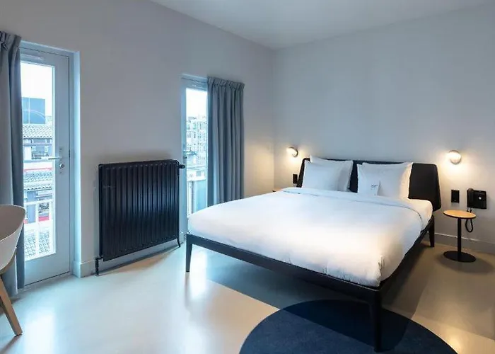 コンシャス ミュージアム スクエア