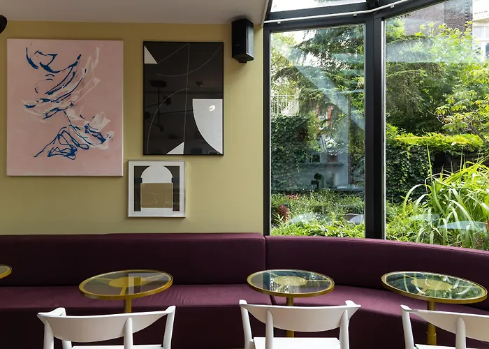 コンシャス ミュージアム スクエア