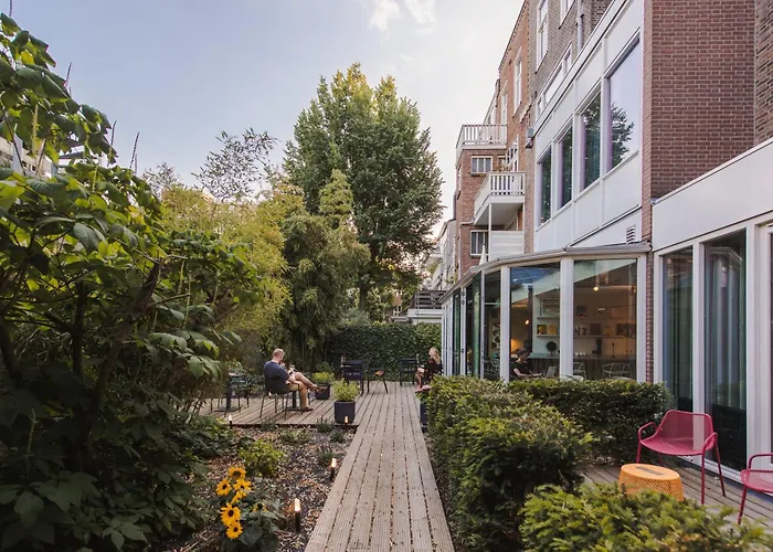 コンシャス ミュージアム スクエア 4*