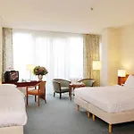 Conscious Museum Square Hotell 4*