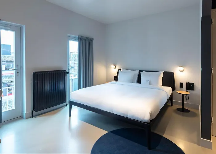 コンシャス ミュージアム スクエア ホテル 4*